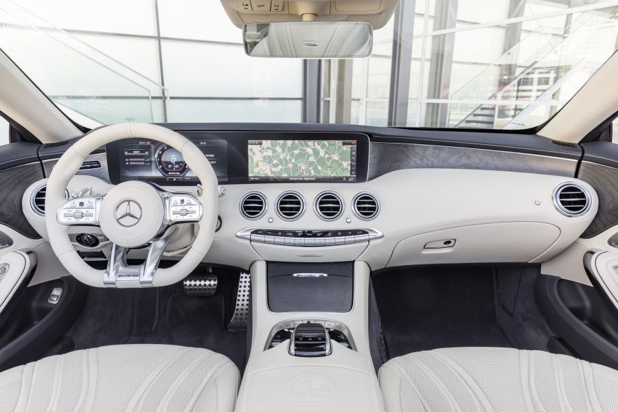 Торпедо Mercedes-AMG S65 Cabriolet (A217) 2017 года  (WW) (фото 17 из 17)